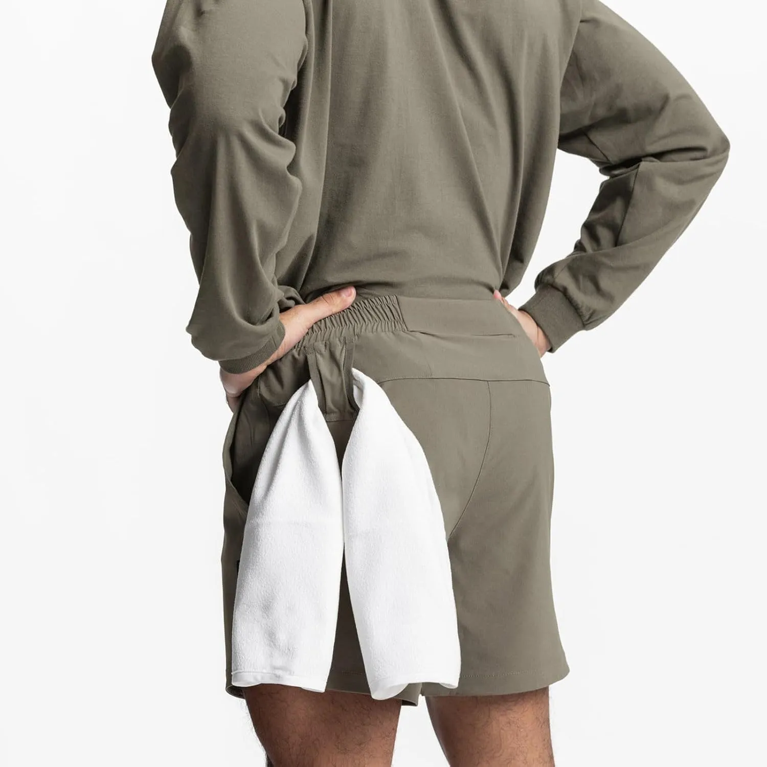 Men's Lightweight Athletic Shorts Quick Dry Gym Workout Shorts Elastic Waistband Basketball Running Shorts Pockets