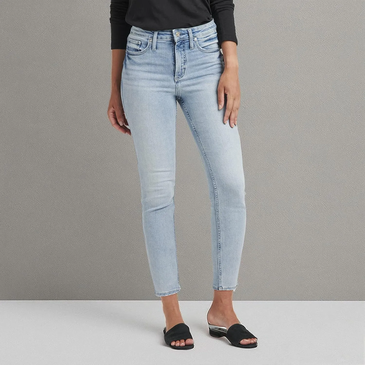Silver Jeans Co. Women's Infinite Fit High Rise Skinny Leg Jeans