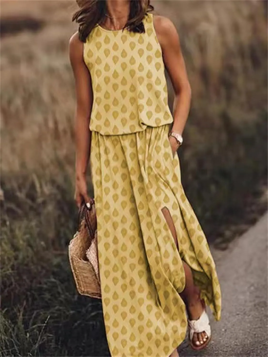 Summer Dresses for Women 2025 Sleeveless Crewneck Maxi Dress Ruffle Casual Dresses Beach Vacation Party Sundress